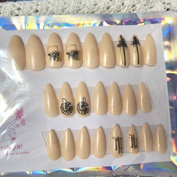 3 sets press on - Picture 2 of 4